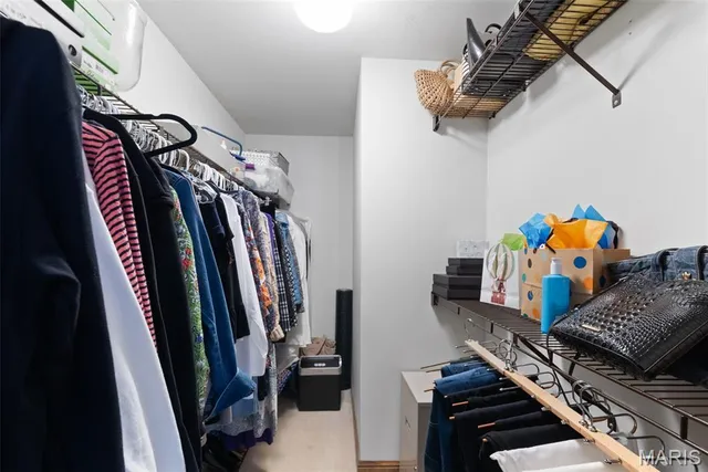 $439,900 | 14300 East Conway Meadows Court, Unit 101, Chesterfield, MO 63017