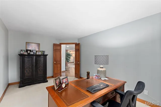 $439,900 | 14300 East Conway Meadows Court, Unit 101, Chesterfield, MO 63017