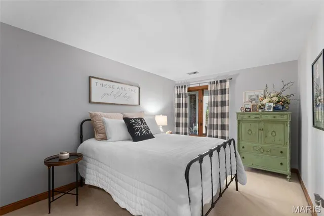 $439,900 | 14300 East Conway Meadows Court, Unit 101, Chesterfield, MO 63017