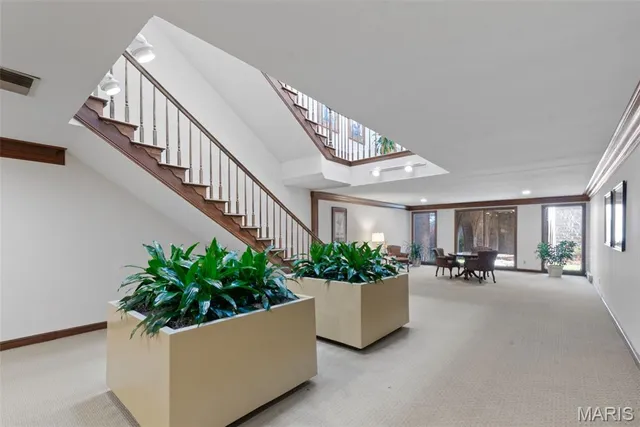 $439,900 | 14300 East Conway Meadows Court, Unit 101, Chesterfield, MO 63017