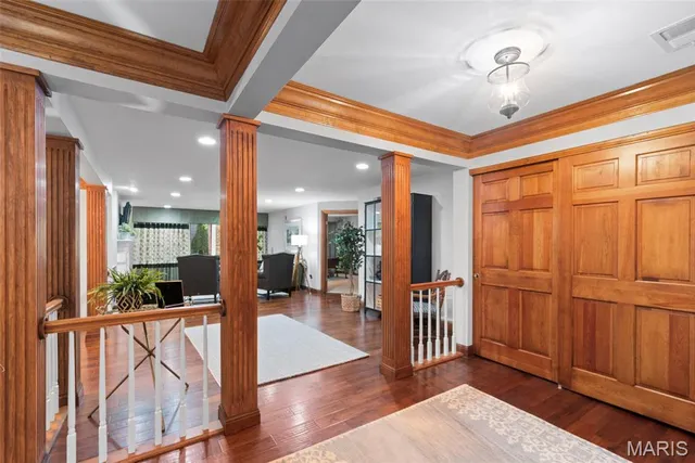 $439,900 | 14300 East Conway Meadows Court, Unit 101, Chesterfield, MO 63017