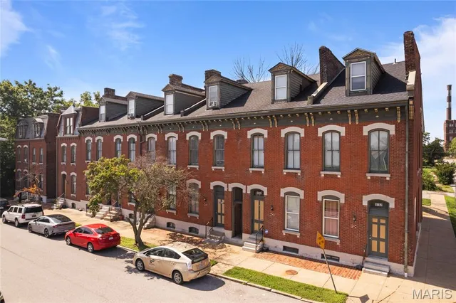 $1,150,000 | 1936 Benton Street, St. Louis, MO 63106