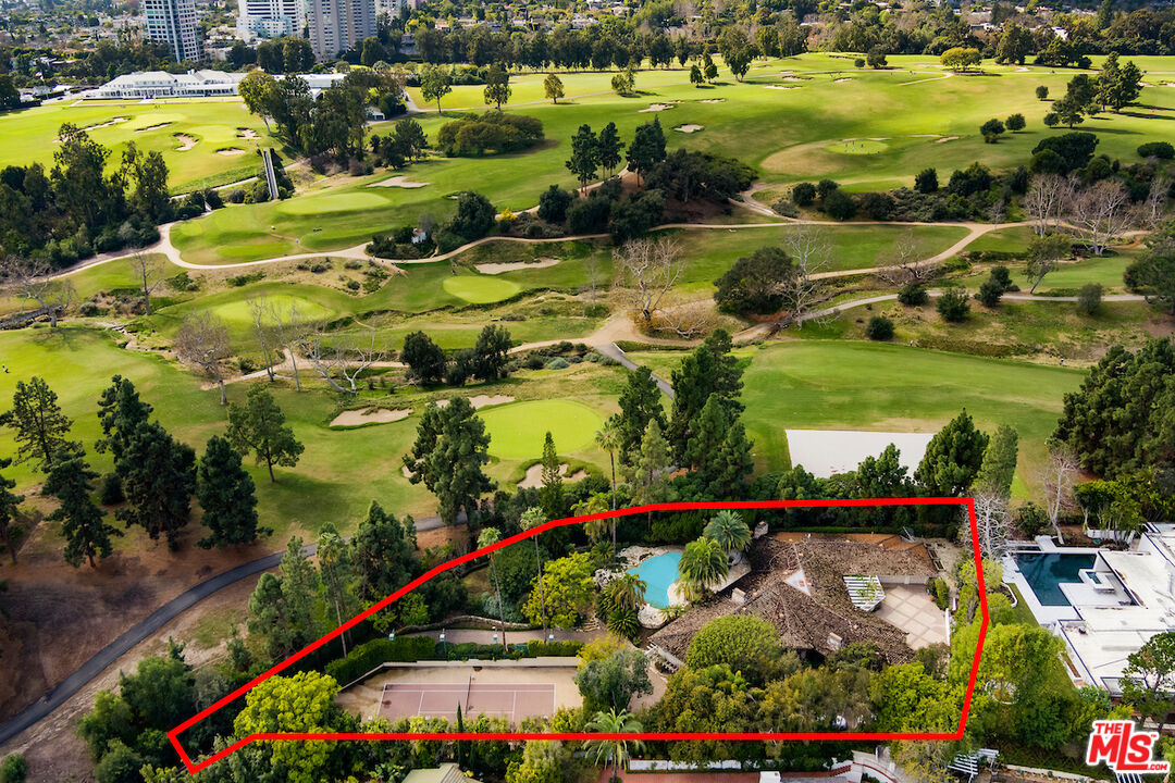 804 Walden Drive Beverly Hills, CA 90210 - Photo 12 of 12 a view of an outdoor space