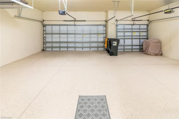 a view of a garage