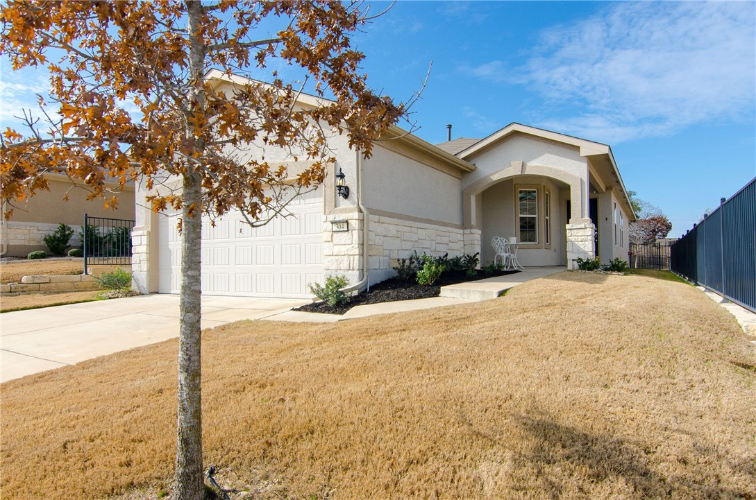 304 Kings Creek Road Georgetown, TX 78633 - Photo 1 of 1 Step into this beautiful Gray Myst charmer. Built in 2013.