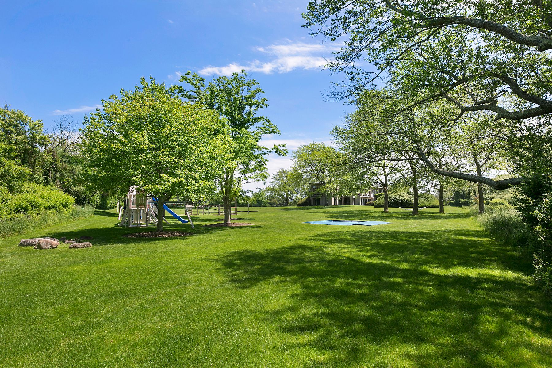 9 Morgan Hill Way Bridgehampton, NY 11932 - Photo 13 of 18 a huge green field with lots of trees