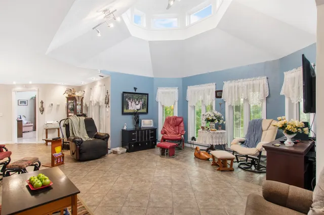 $699,900 | 128 Fuller Drive, Canaan, VT 05903