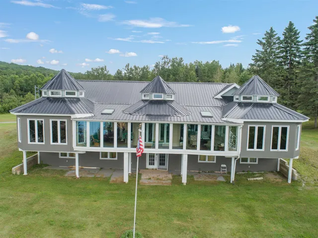 $699,900 | 128 Fuller Drive, Canaan, VT 05903