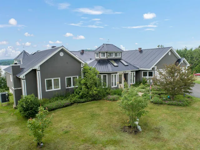 $699,900 | 128 Fuller Drive, Canaan, VT 05903