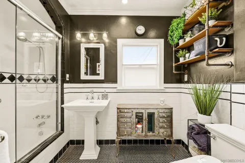 $2,399,000 | 3048 Laurel Street, San Diego, CA 92104