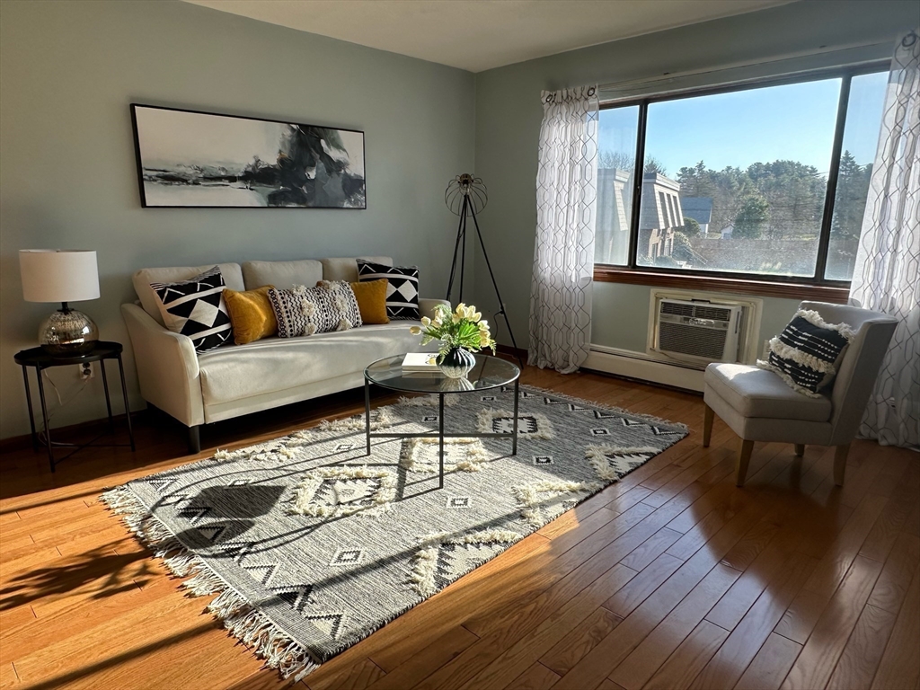 7 Hallmark Gardens, Unit 7 Burlington, MA 01803 - Photo 2 of 21