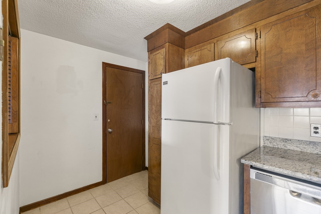 7 Hallmark Gardens, Unit 7 Burlington, MA 01803 - Photo 10 of 21