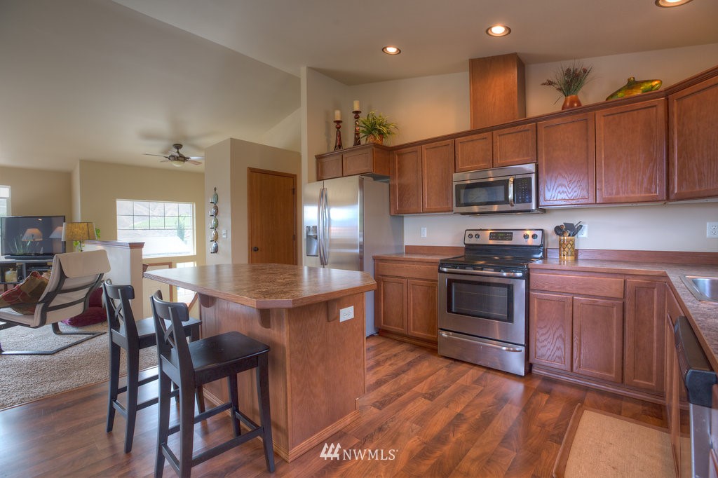 2155 Citation Loop Wenatchee, WA 98801 - Photo 4 of 15 Gallery Image 4