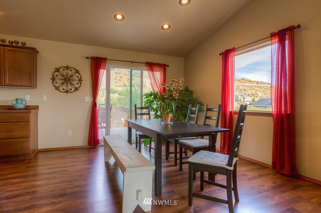 2155 Citation Loop Wenatchee, WA 98801 - Photo 5 of 15 Gallery Image 5