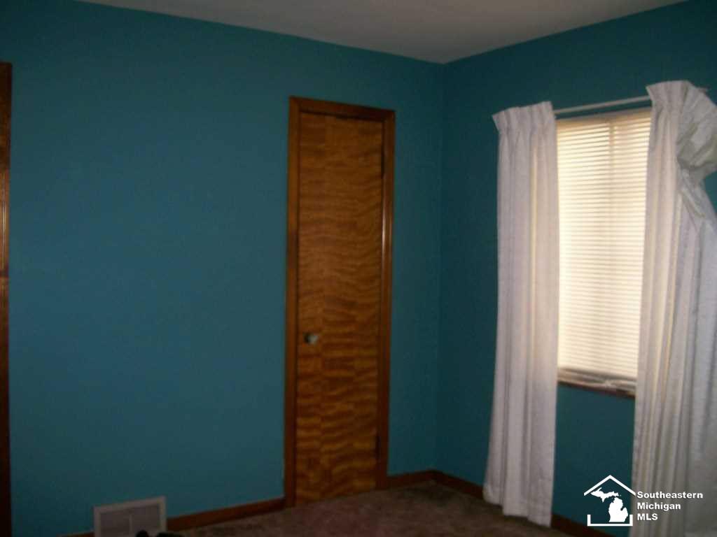 3635 Smith Road Lambertville, MI 48144 - Photo 8 of 16