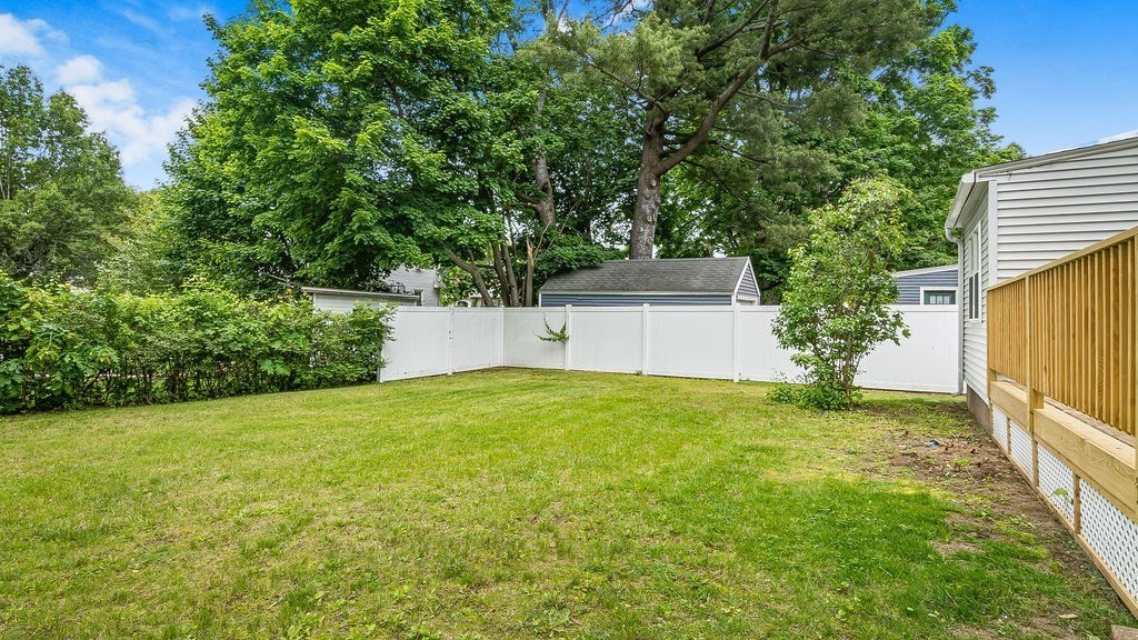 320 Tremont Street Springfield, MA 01104 - Photo 33 of 41
