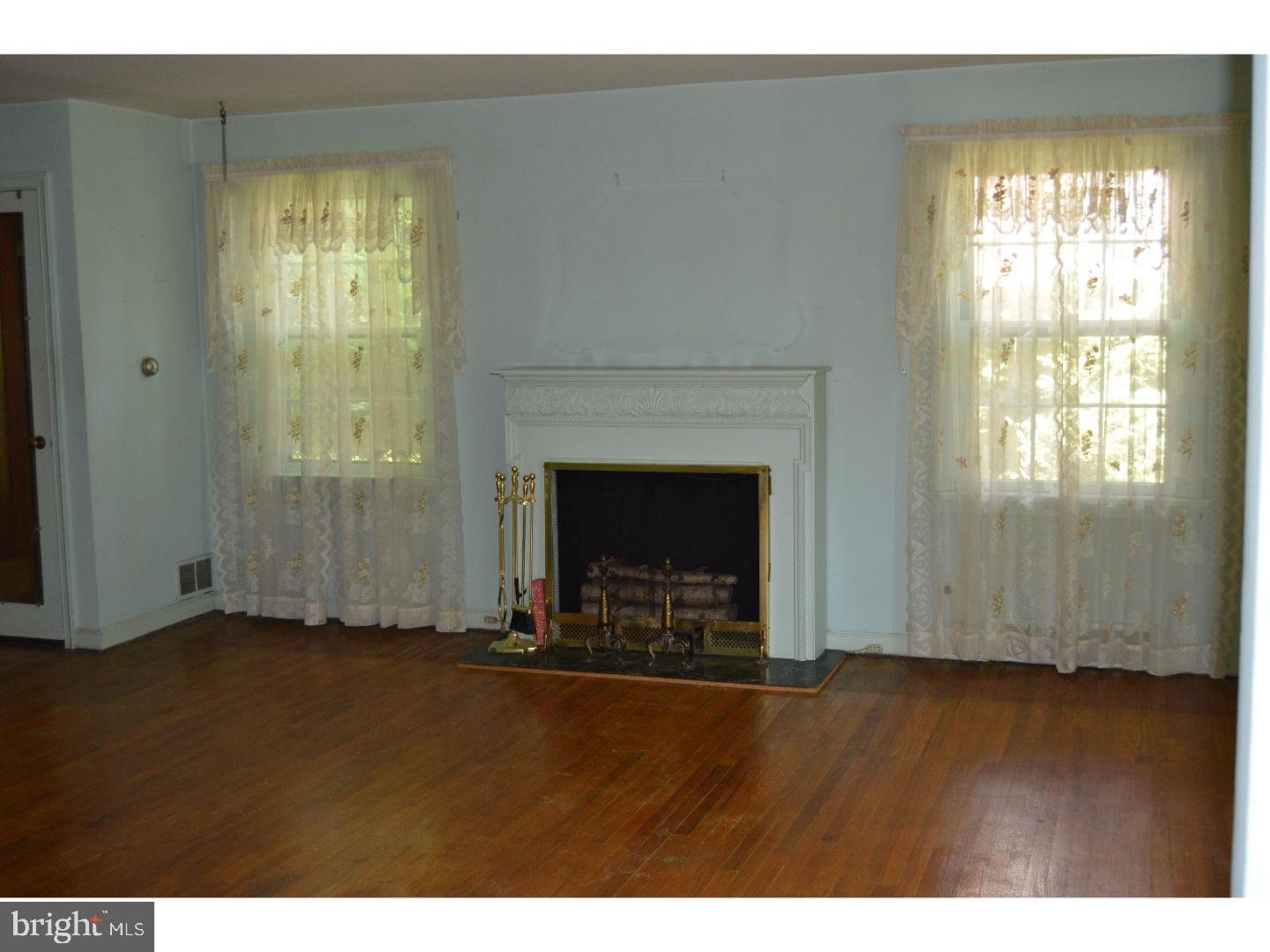 1515 Manoa Road Wynnewood, PA 19096 - Photo 5 of 25 Living Room