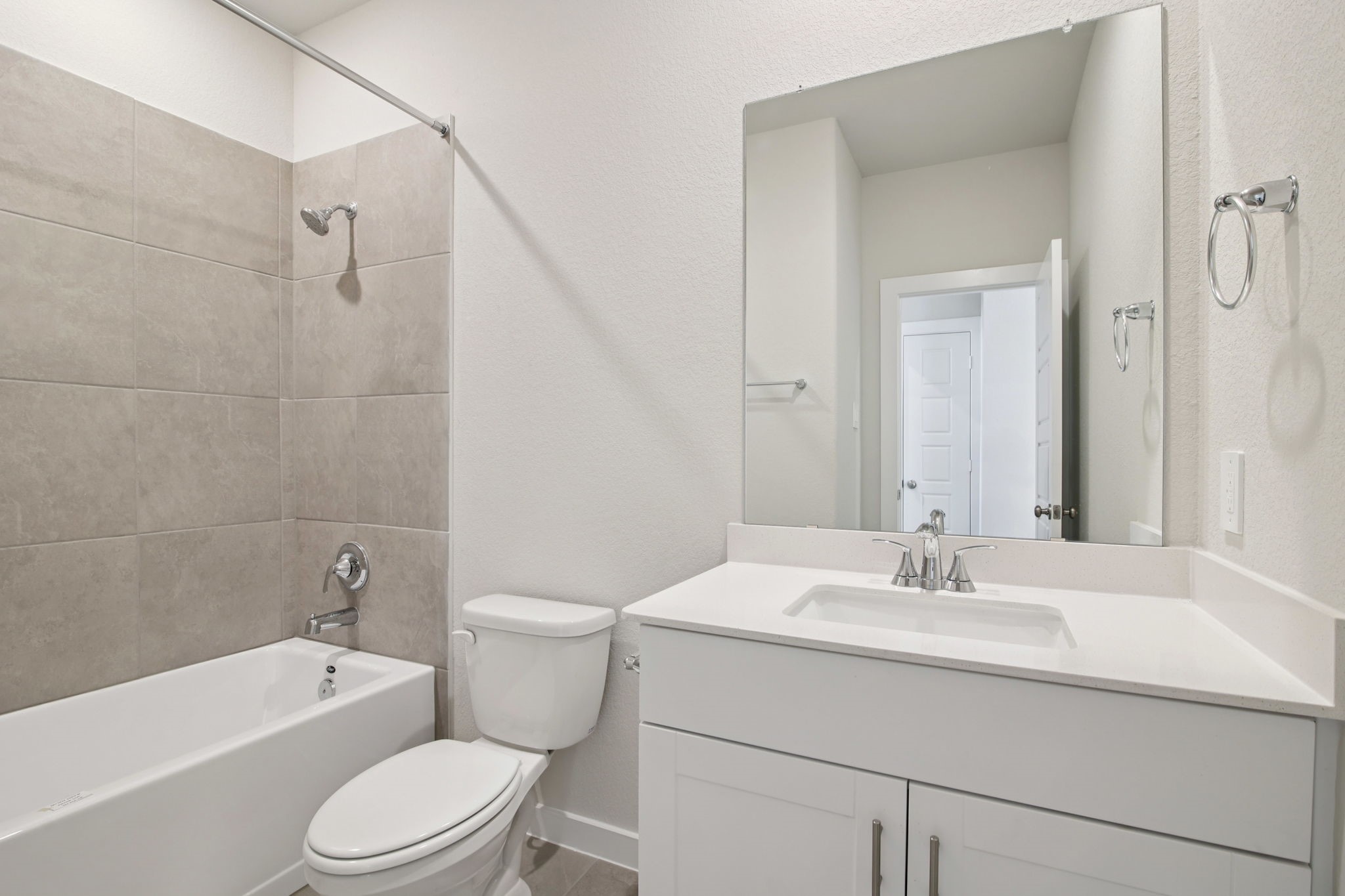 259 Charles Rdg Drive Montgomery, TX 77316 - Photo 16 of 44 Photo is not of the actual home, but is an inspirational photo of builder’s model home and may depict options, furnishings, and/or decorator features that are not included