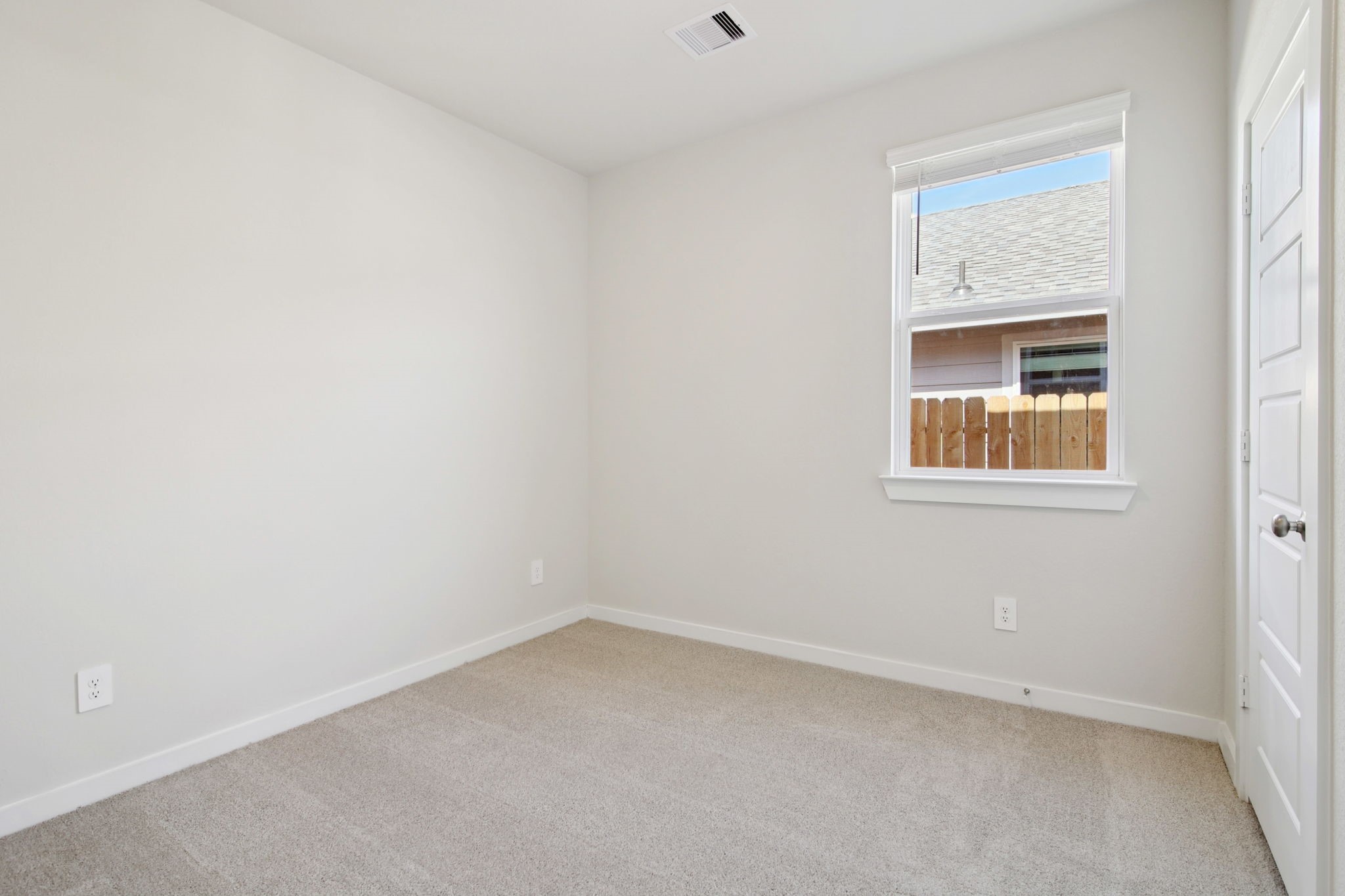 259 Charles Rdg Drive Montgomery, TX 77316 - Photo 20 of 44 Photo is not of the actual home, but is an inspirational photo of builder’s model home and may depict options, furnishings, and/or decorator features that are not included