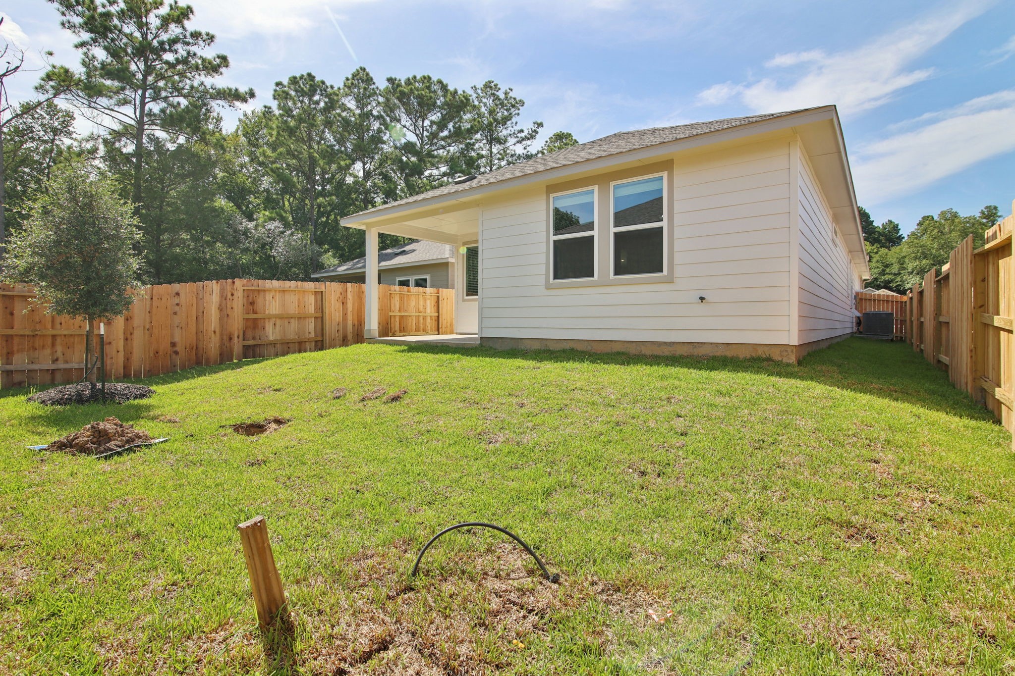 259 Charles Rdg Drive Montgomery, TX 77316 - Photo 34 of 44 Photo is not of the actual home, but is an inspirational photo of builder’s model home and may depict options, furnishings, and/or decorator features that are not included