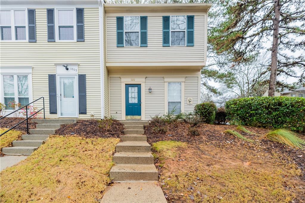 1010 Wedgewood Way Atlanta, GA 30350 - Photo 2 of 25
