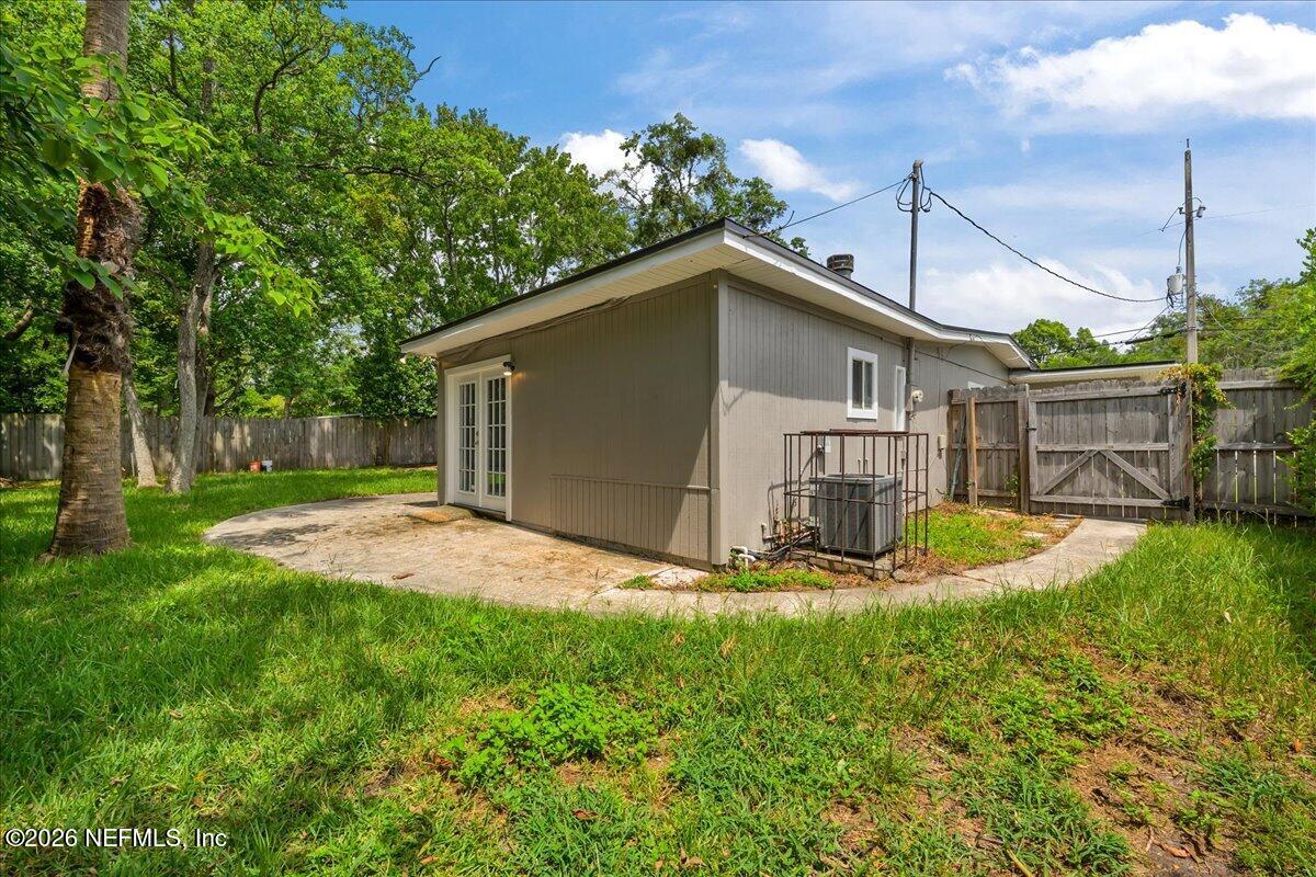 8712 Mathonia Avenue Jacksonville, FL 32211 - Photo 32 of 33 Rear of Home