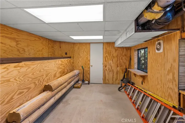 a view of utility room