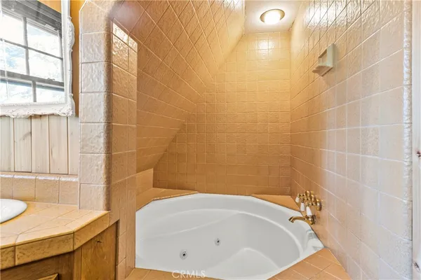 $580,000 | 26638 Lake Forest Drive, Twin Peaks, CA 92391