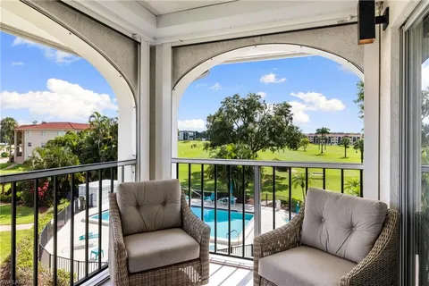$275,000 | 5 High Point Circle West, Unit 307, Naples, FL 34103