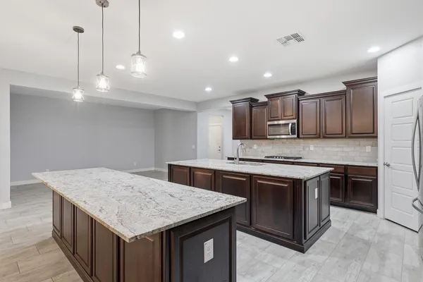 $3,200 | 23111 Via Del Oro, Queen Creek, AZ 85142