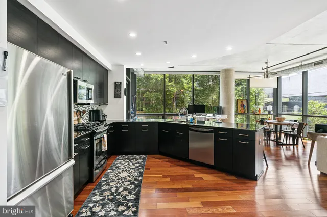 $429,900 | 1352 South Street, Unit 217B, Philadelphia, PA 19147