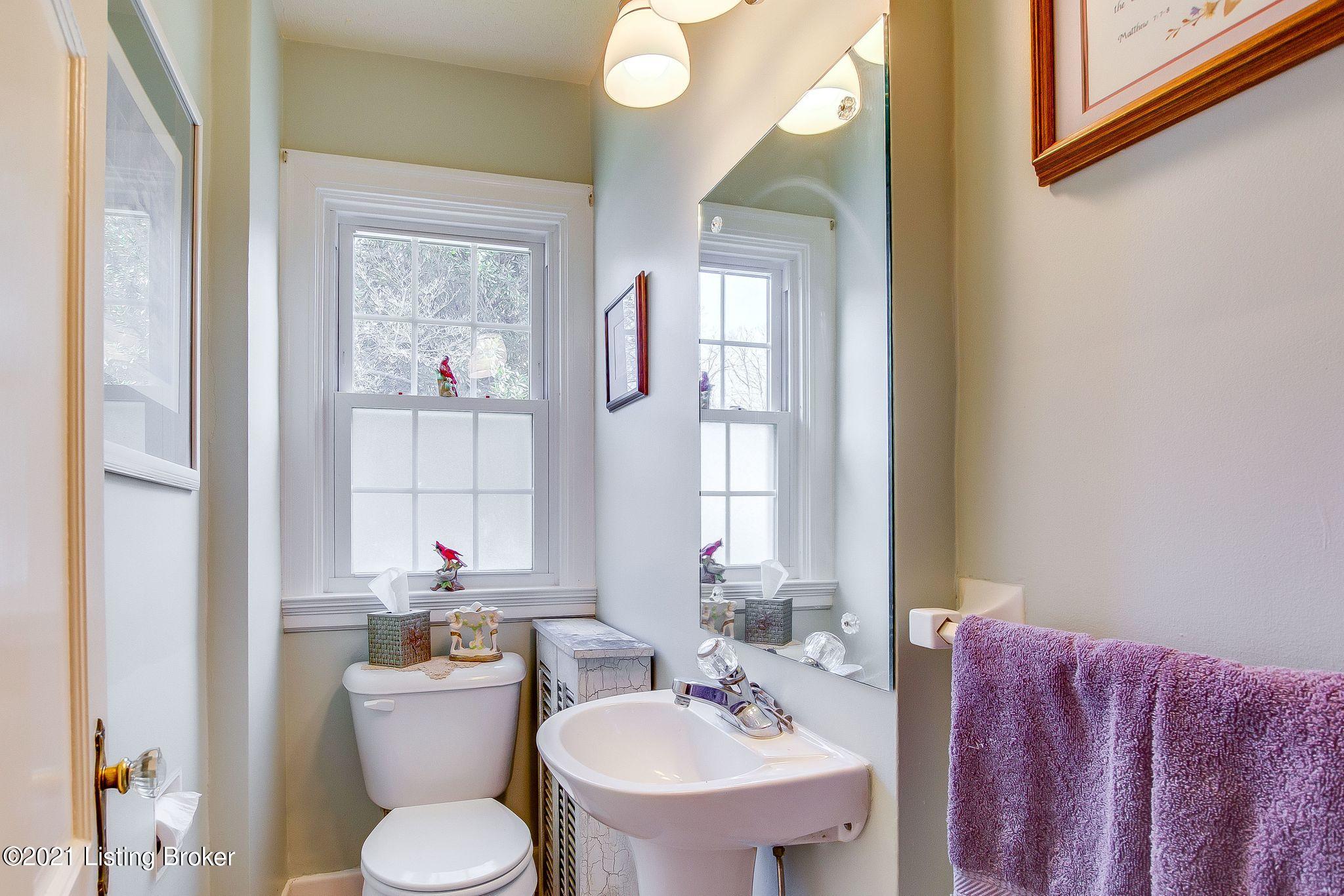 3307 Thrush Road Louisville, KY 40213 - Photo 20 of 27 Half Bathroom