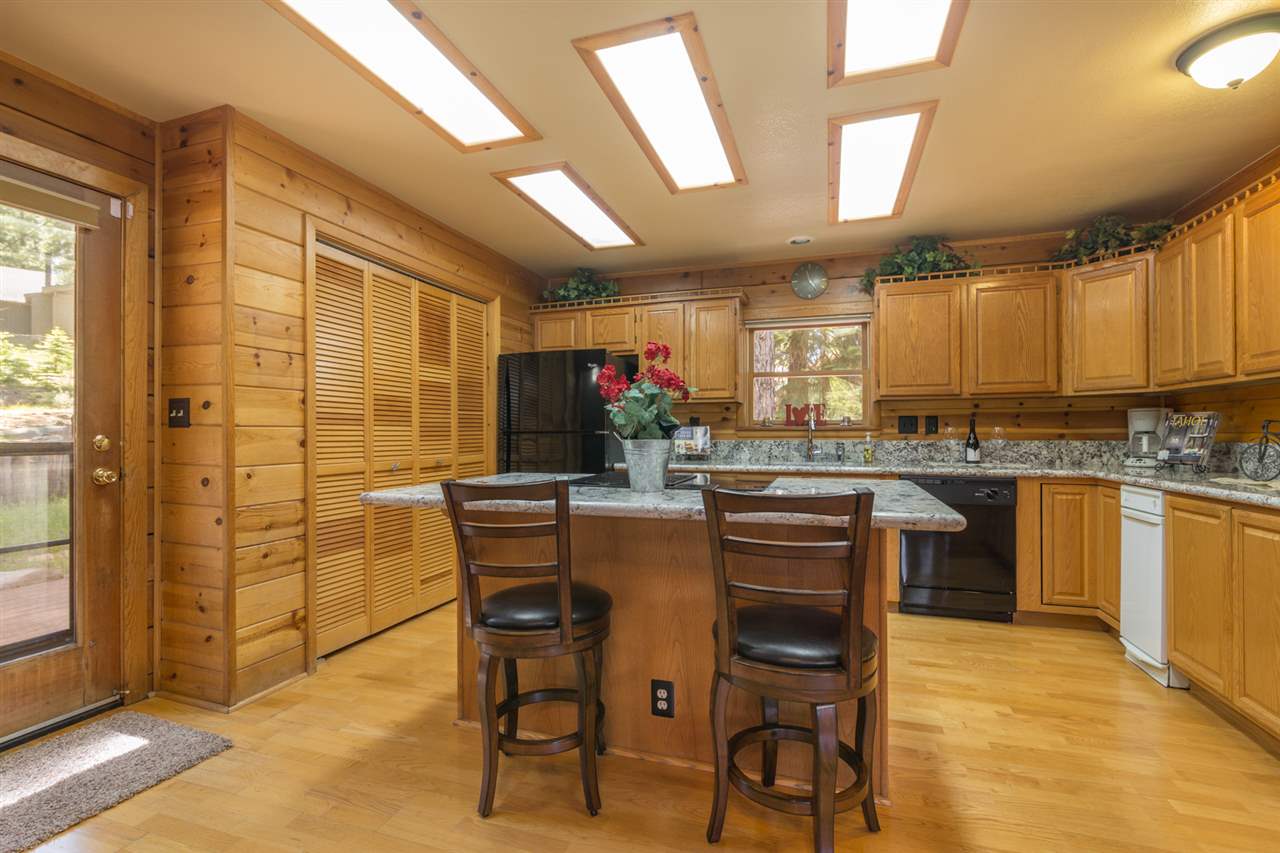 10505 Martis Valley Road Truckee, CA 96161 - Photo 6 of 14 Gallery Image 6