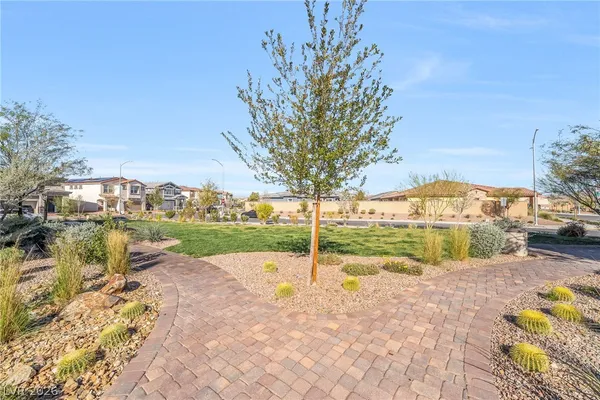 $1,900 | 349 Summer Sparrow Avenue, Henderson, NV 89011