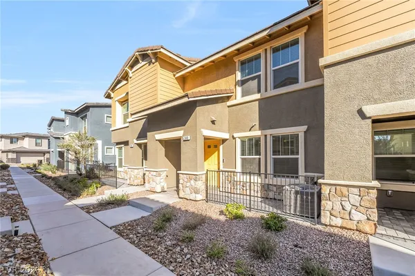 $1,900 | 349 Summer Sparrow Avenue, Henderson, NV 89011