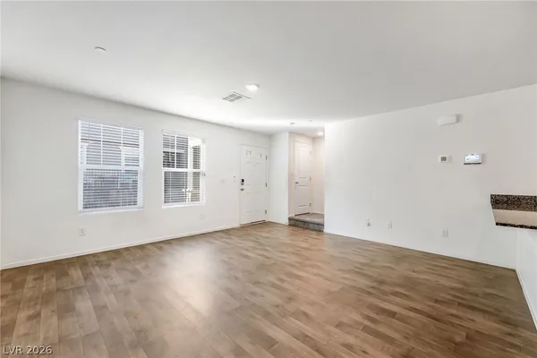 $1,900 | 349 Summer Sparrow Avenue, Henderson, NV 89011