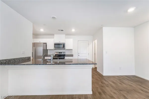 $1,900 | 349 Summer Sparrow Avenue, Henderson, NV 89011