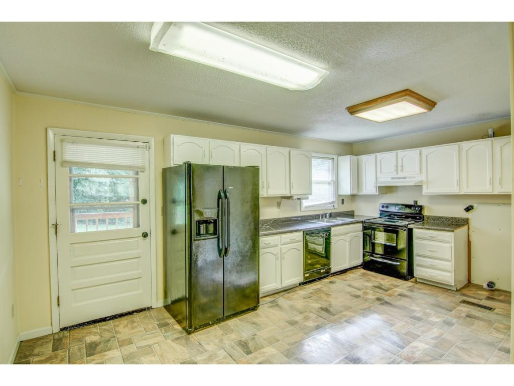 350 Sneed Hill Road Elizabethton, TN 37643 - Photo 13 of 33 Photo 13
