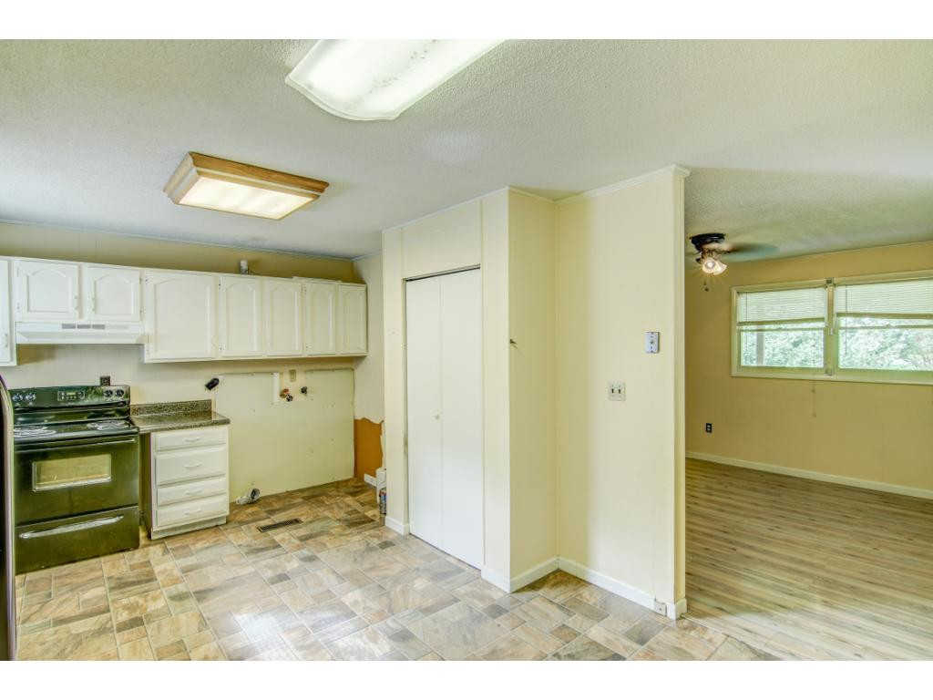 350 Sneed Hill Road Elizabethton, TN 37643 - Photo 14 of 33 Photo 14