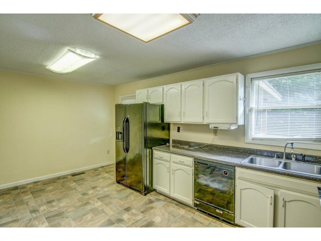 350 Sneed Hill Road Elizabethton, TN 37643 - Photo 16 of 33 Photo 16