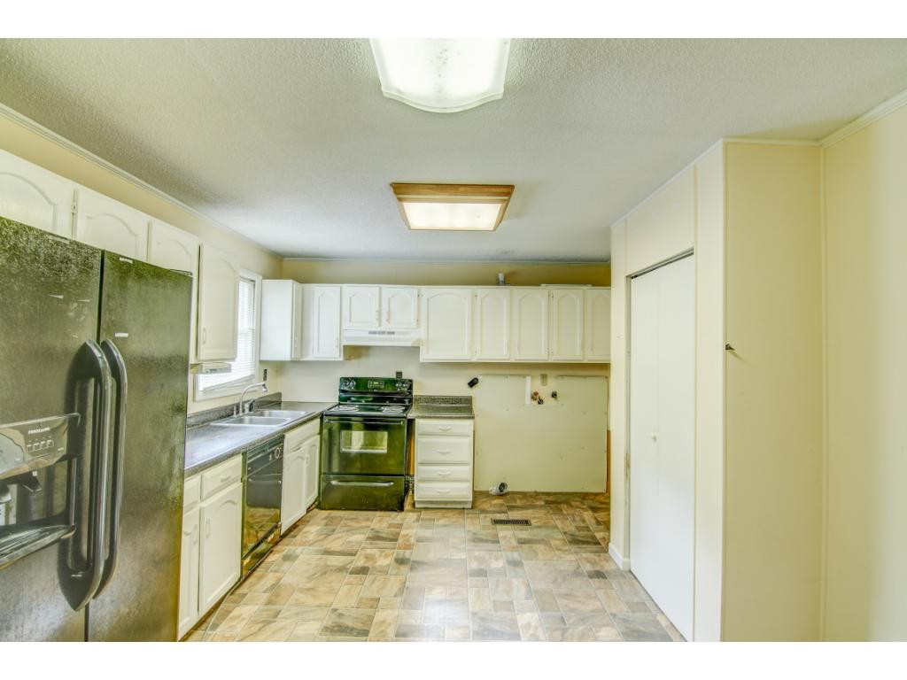 350 Sneed Hill Road Elizabethton, TN 37643 - Photo 17 of 33 Photo 17
