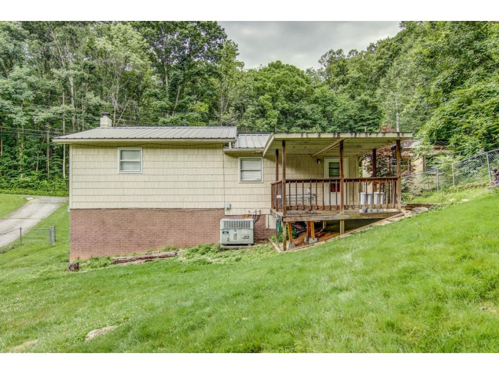 350 Sneed Hill Road Elizabethton, TN 37643 - Photo 4 of 33 Photo 4