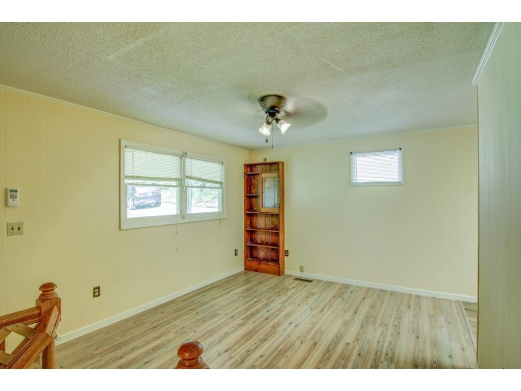350 Sneed Hill Road Elizabethton, TN 37643 - Photo 10 of 33 Photo 10
