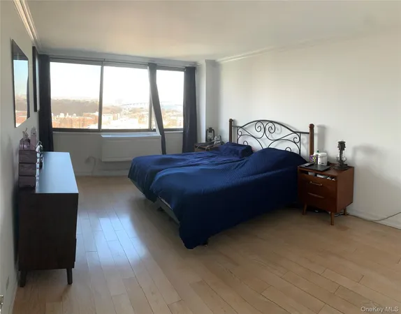 $875,000 | 2 Bay Club Drive, Unit 17P | Bay Terrace
