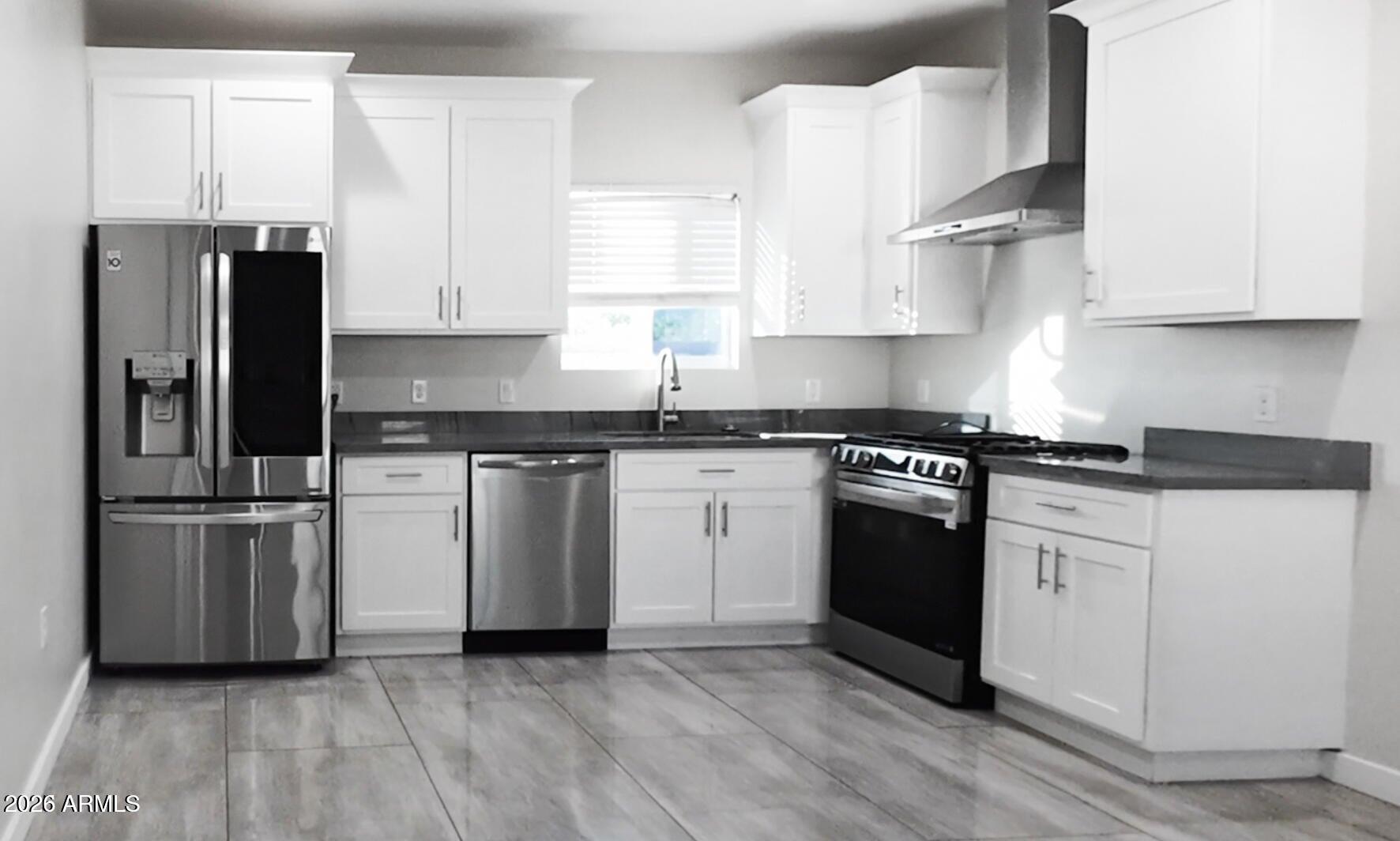 4130 North Longview Avenue Phoenix, AZ 85014 - Photo 19 of 21 25