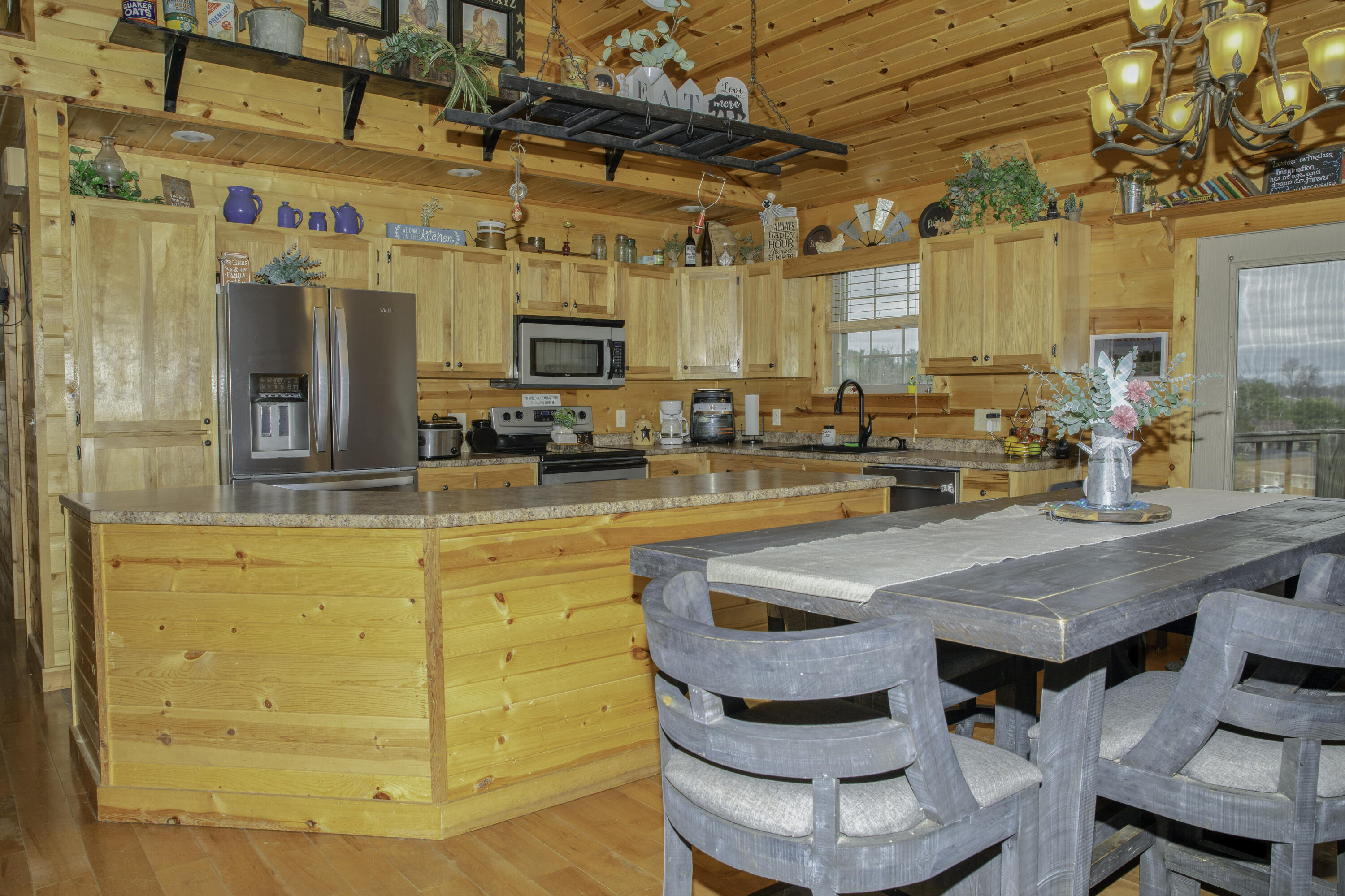 210 Whitaker Road Somerset, KY 42503 - Photo 9 of 60 0O5A0818-HDR-Edit