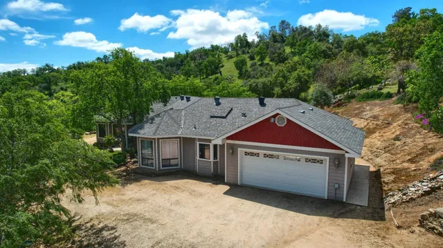 $575,000 | 42625 Red Top Mountain Court, Coarsegold, CA 93614