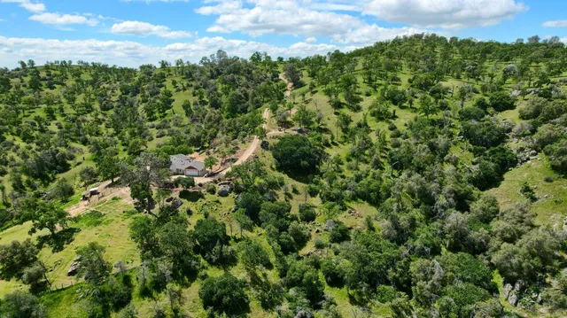 $575,000 | 42625 Red Top Mountain Court, Coarsegold, CA 93614