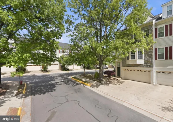a street view with residential house