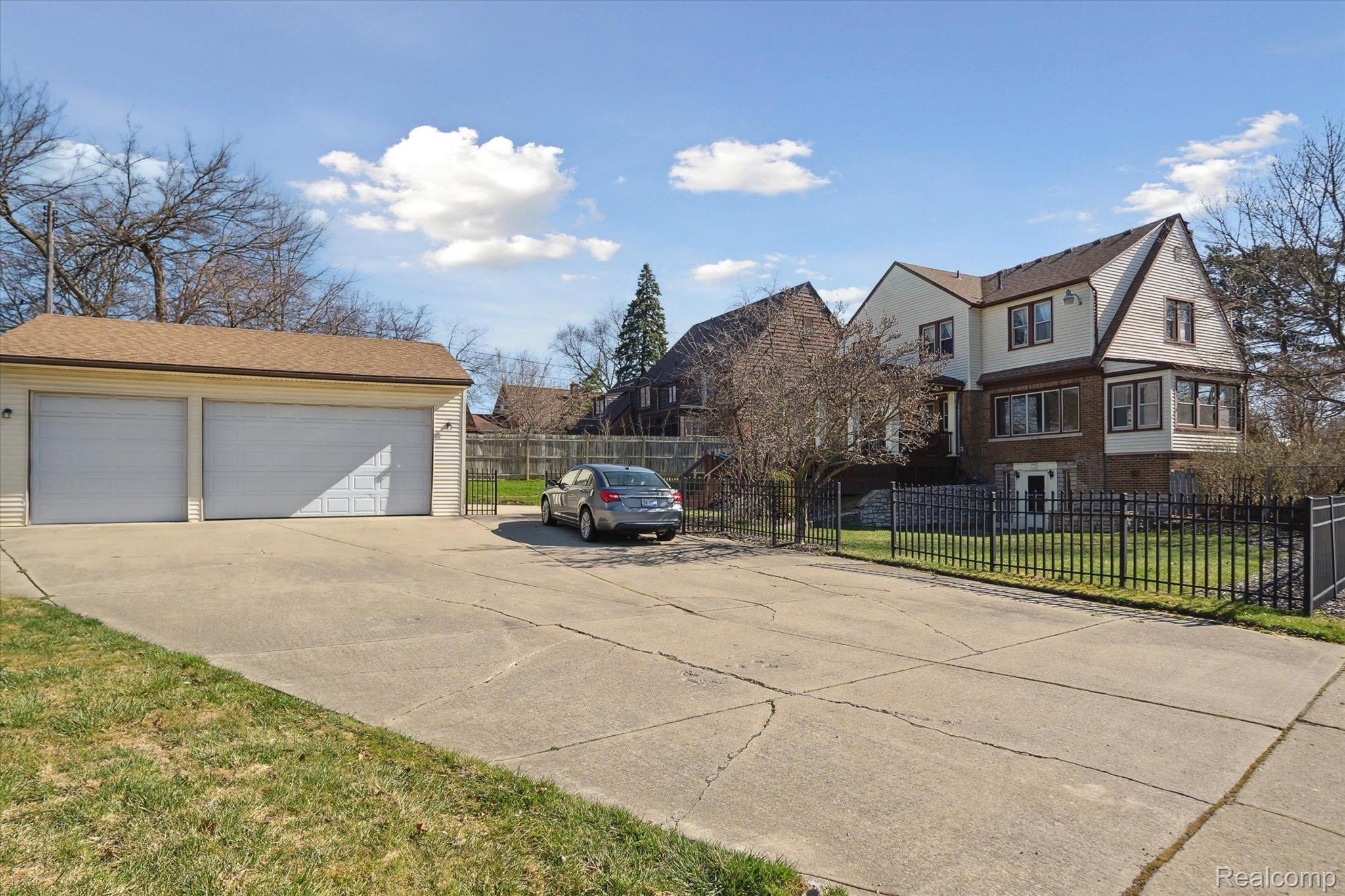 70 Cherokee Road Pontiac, MI 48341 - Photo 43 of 54 Gallery Image 43